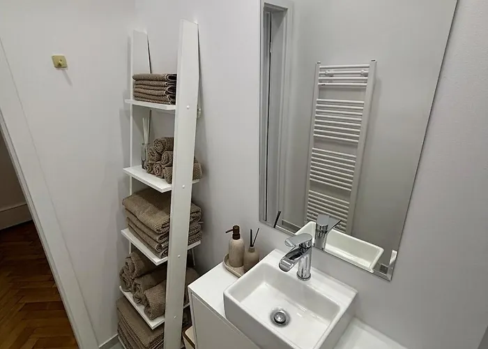 Trina In The Centre * Λιουμπλιάνα