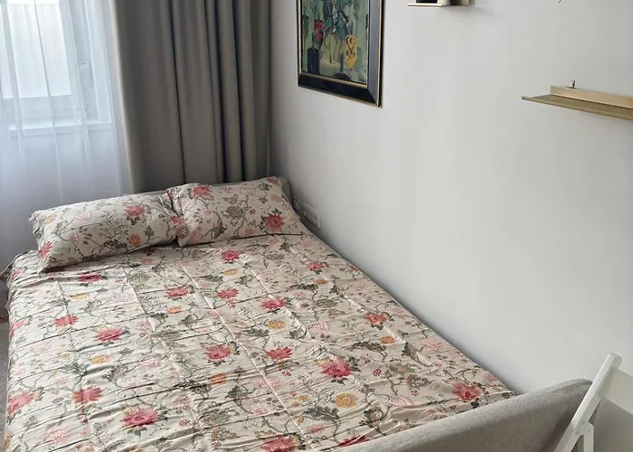 Trina In The Centre Λιουμπλιάνα